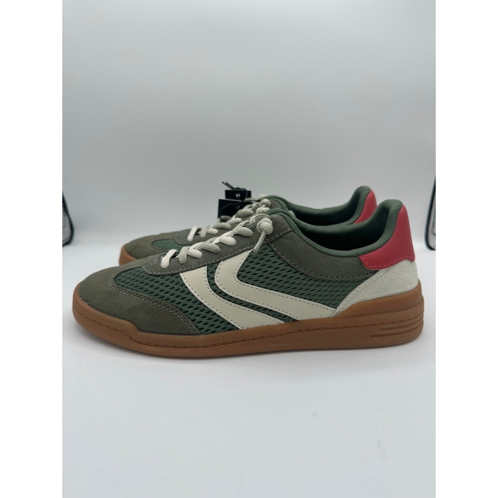 NWOB Madden NYC Womens Sneakers 7 Olive Green Pink Low Top Gum Sole Skater Shoes - Picture 5 of 11